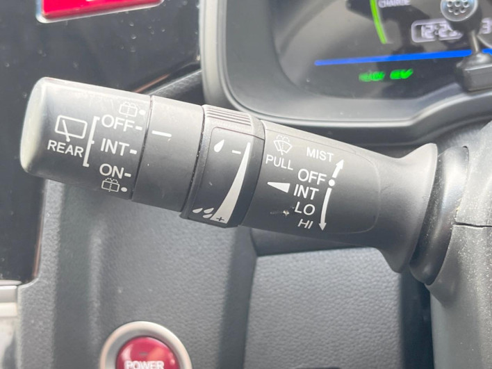 2015 Honda Fit Hybrid DAA-GP5 (UW-6a34b27b4b9a4)[27]