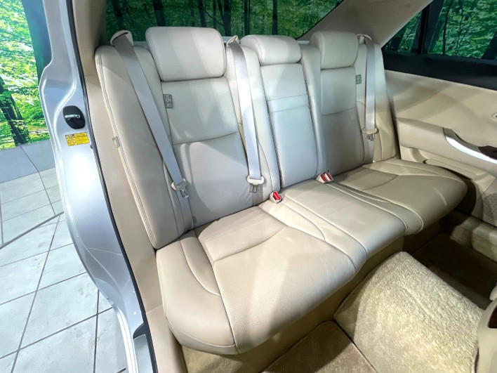 2011 Toyota Crown DBA-GRS202 (UW-6a34b28209fe4)[25]