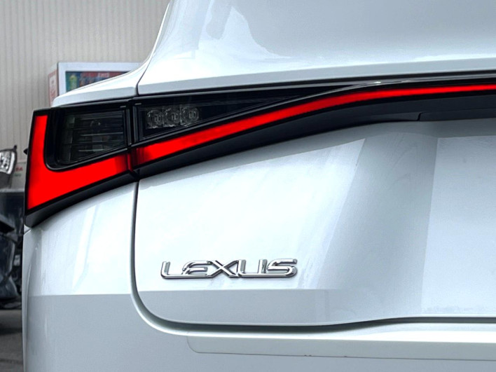 2021 Lexus IS 3BA-GSE31 (UW-6a34b283d6e4f)[27]