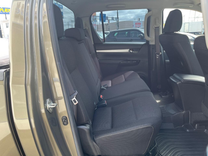 2022 Toyota Hilux 3DF-GUN125 (UW-6a34b28bcd609)[18]