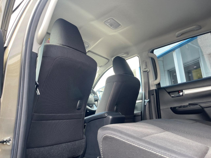 2022 Toyota Hilux 3DF-GUN125 (UW-6a34b28bcd609)[16]