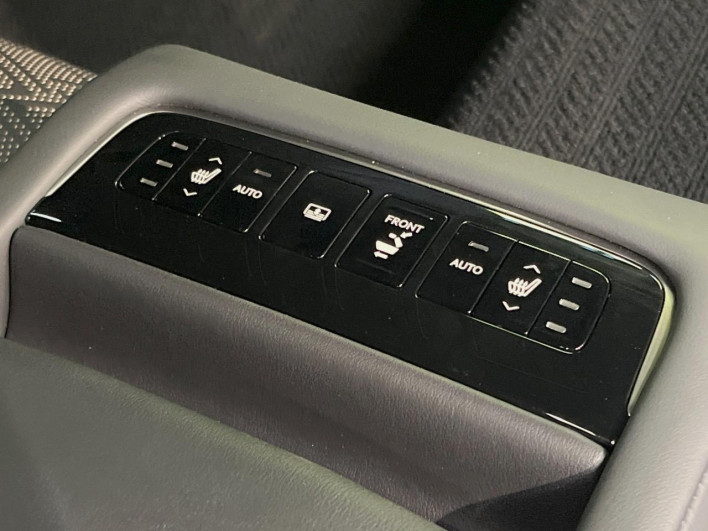 2017 Lexus LS DAA-GVF50 (UW-6a34b28c55ea5)[18]
