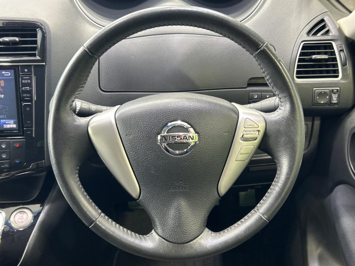 2014 Nissan Serena DAA-HFC26 (UW-6a34b29cb97c1)[22]