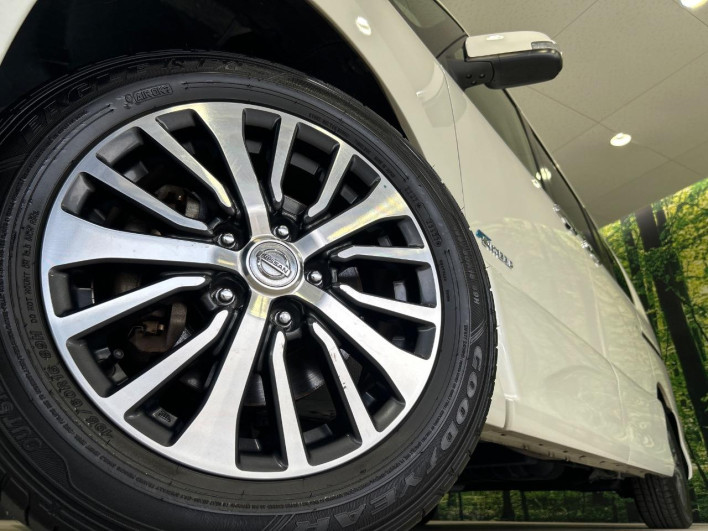 2014 Nissan Serena DAA-HFC26 (UW-6a34b29cb97c1)[14]