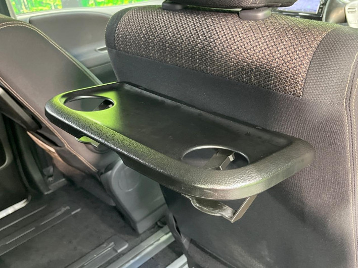 2015 Nissan Serena DAA-HFC26 (UW-6a34b29daac7a)[29]