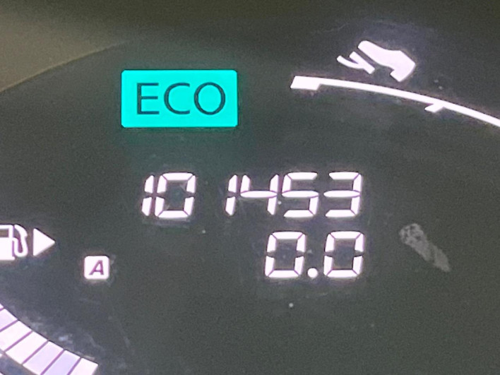 2015 Nissan Serena DAA-HFC26 (UW-6a34b29daac7a)[2]