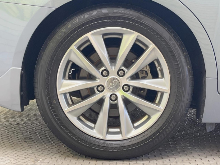2014 Nissan Skyline DAA-HV37 (UW-6a34b2a572977)[11]