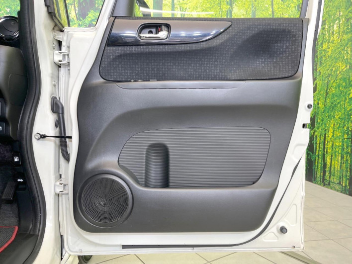 2016 Honda N-BOX CUSTOM DBA-JF1 (UW-6a34b2b37c5bc)[17]