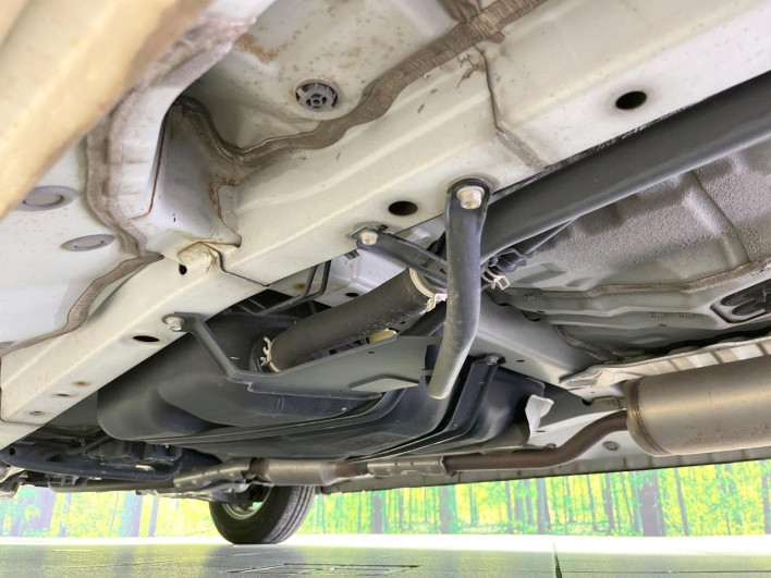 2016 Honda N-BOX CUSTOM DBA-JF1 (UW-6a34b2b37c5bc)[19]
