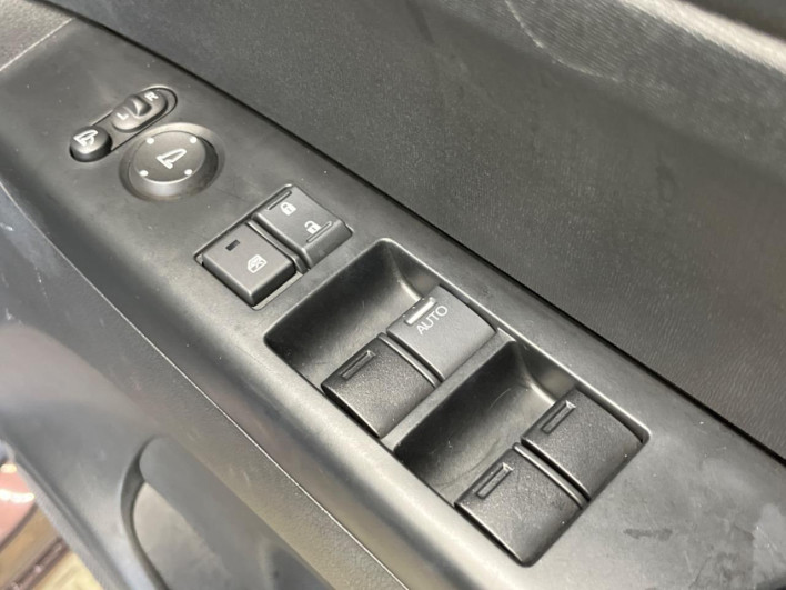 2016 Honda N-BOX DBA-JF1 (UW-6a34b2b3abffd)[15]