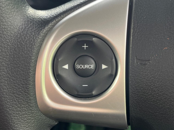 2016 Honda N-BOX CUSTOM DBA-JF1 (UW-6a34b2b478e03)[19]