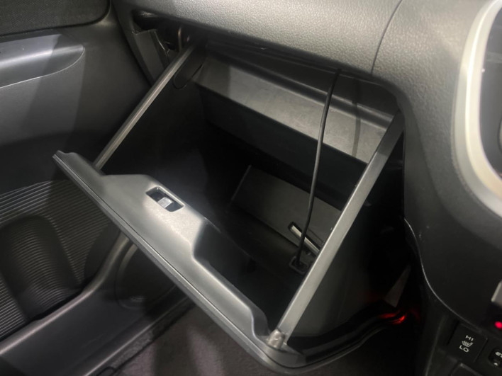 2016 Honda N-BOX CUSTOM DBA-JF1 (UW-6a34b2b478e03)[4]