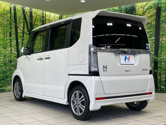 2017 Honda N-BOX CUSTOM DBA-JF1 (UW-6a34b2b590442)[14]