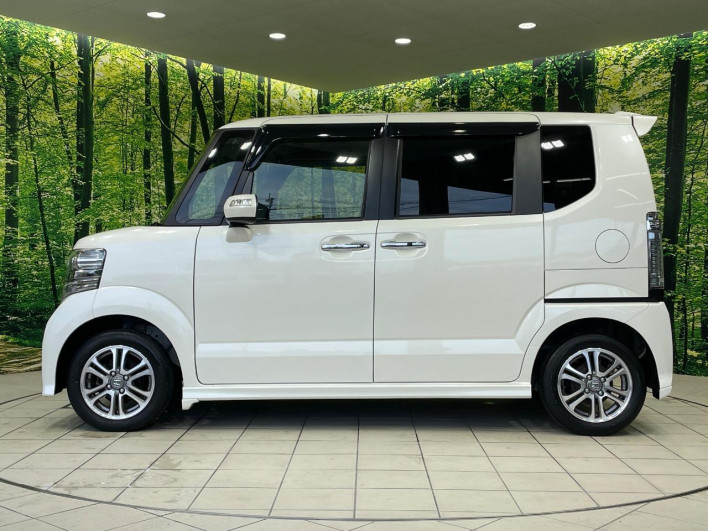 2017 Honda N-BOX CUSTOM DBA-JF1 (UW-6a34b2b590442)[13]