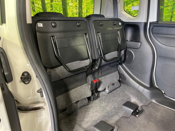 2017 Honda N-BOX CUSTOM DBA-JF1 (UW-6a34b2b590442)[21]