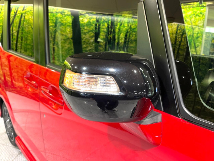 2017 Honda N-BOX CUSTOM DBA-JF1 (UW-6a34b2b786232)[24]