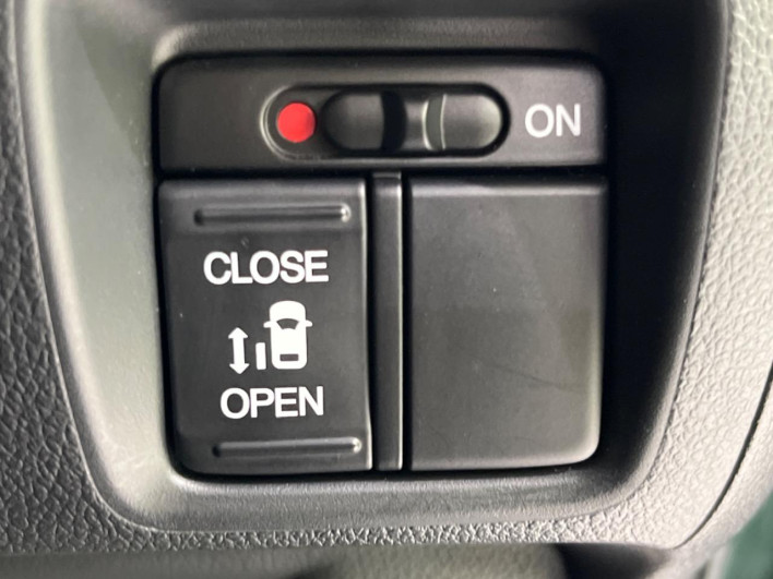2016 Honda N-BOX DBA-JF2 (UW-6a34b2b84e379)[21]