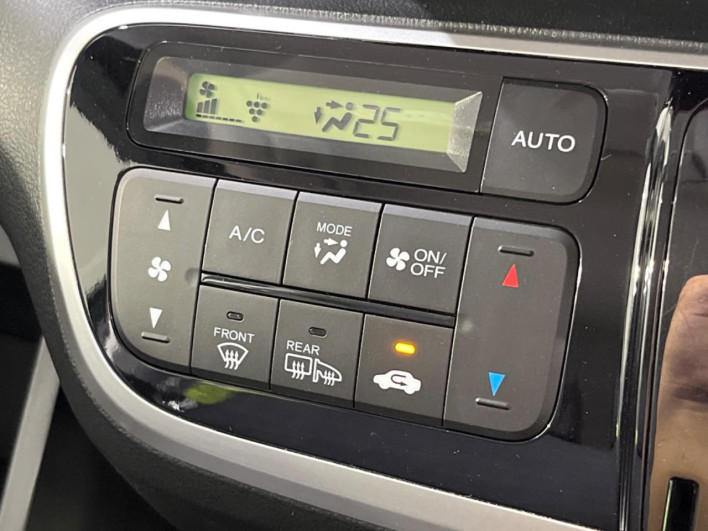 2016 Honda N-BOX DBA-JF2 (UW-6a34b2b84e379)[6]