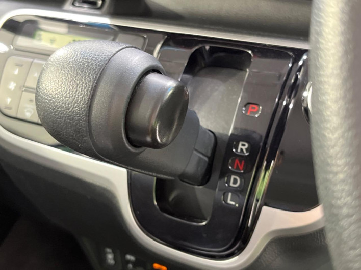 2016 Honda N-BOX DBA-JF2 (UW-6a34b2b84e379)[12]