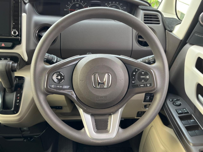 2018 Honda N-BOX DBA-JF3 (UW-6a34b2b964138)[29]