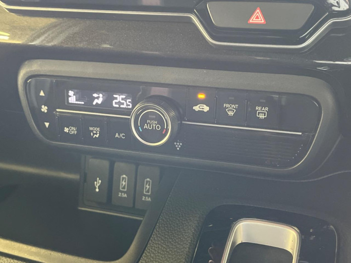2018 Honda N-BOX CUSTOM DBA-JF3 (UW-6a34b2ba5498f)[7]