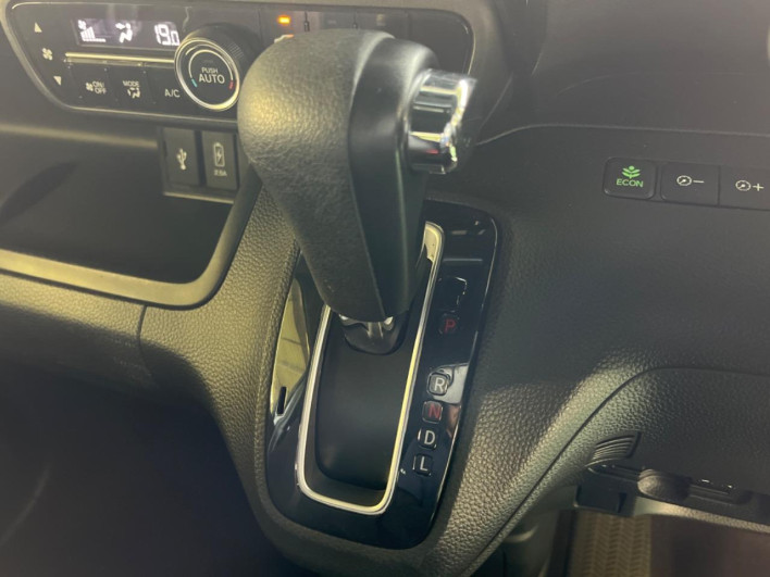 2018 Honda N-BOX CUSTOM DBA-JF3 (UW-6a34b2ba5498f)[6]
