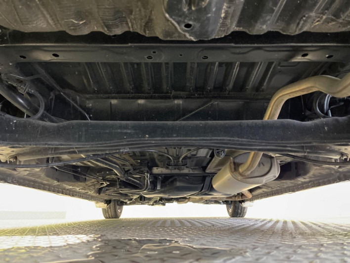 2018 Honda N-BOX CUSTOM DBA-JF3 (UW-6a34b2ba5498f)[19]