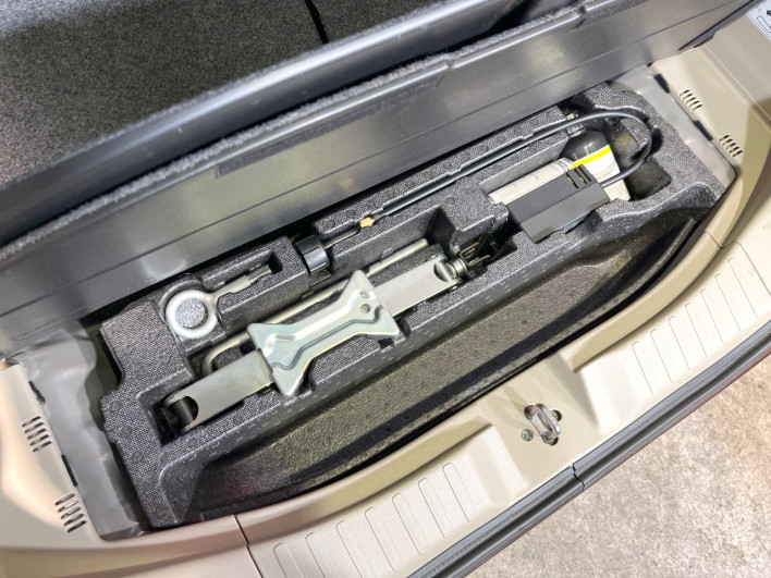 2019 Honda N-BOX DBA-JF3 (UW-6a34b2bb33259)[12]