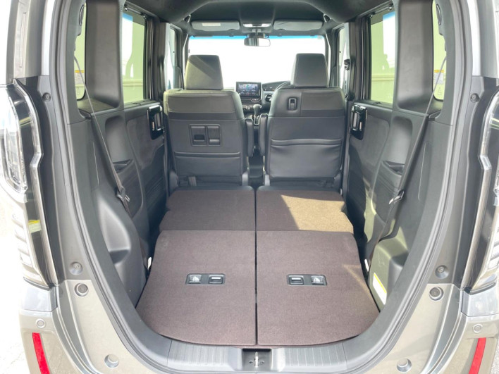 2017 Honda N-BOX CUSTOM DBA-JF3 (UW-6a34b2bee006e)[21]