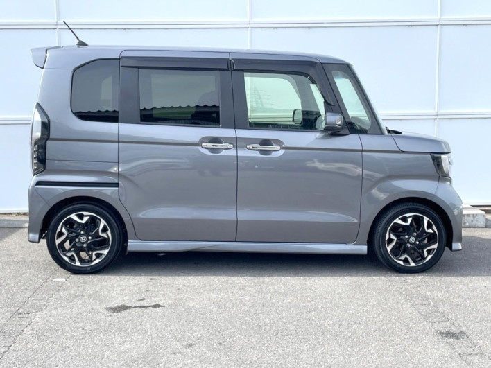 2017 Honda N-BOX CUSTOM DBA-JF3 (UW-6a34b2bee006e)[14]