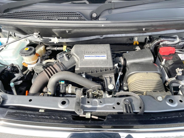 2017 Honda N-BOX CUSTOM DBA-JF3 (UW-6a34b2bee006e)[4]