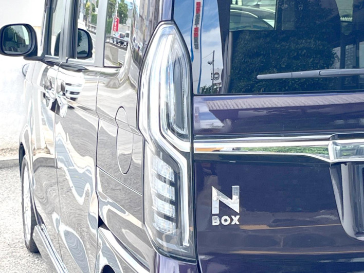 2021 Honda N-BOX CUSTOM 6BA-JF3 (UW-6a34b2c10aef5)[19]