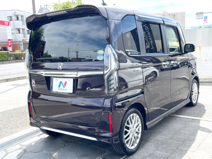 2021 Honda N-BOX CUSTOM 6BA-JF3 (UW-6a34b2c10aef5)[25]