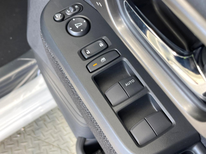 2026 Honda N-BOX CUSTOM 6BA-JF5 (UW-6a34b2d2758e5)[29]