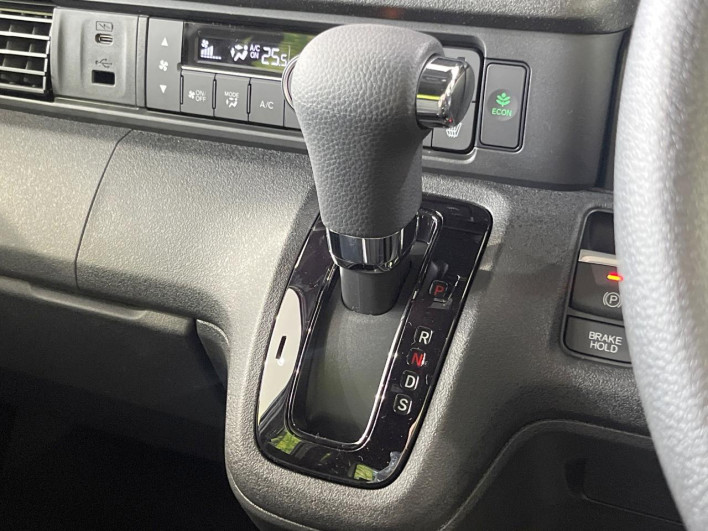 2026 Honda N-BOX CUSTOM 6BA-JF5 (UW-6a34b2d275aaf)[10]