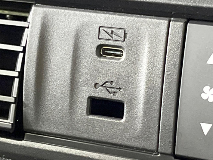 2026 Honda N-BOX CUSTOM 6BA-JF5 (UW-6a34b2d275aaf)[13]