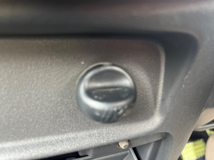 2011 Daihatsu Tanto DBA-L375S (UW-6a34b2f276c9f)[25]