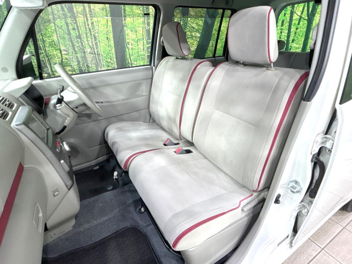 2012 Daihatsu Move Conte DBA-L575S (UW-6a34b2f52f948)[17]