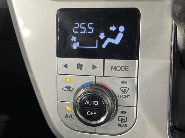 2015 Daihatsu Cast DBA-LA250S (UW-6a34b2fbd5c6d)[27]