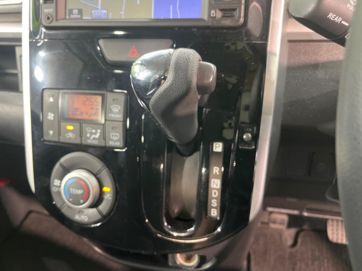 2014 Daihatsu Tanto DBA-LA600S (UW-6a34b307b12b4)[15]