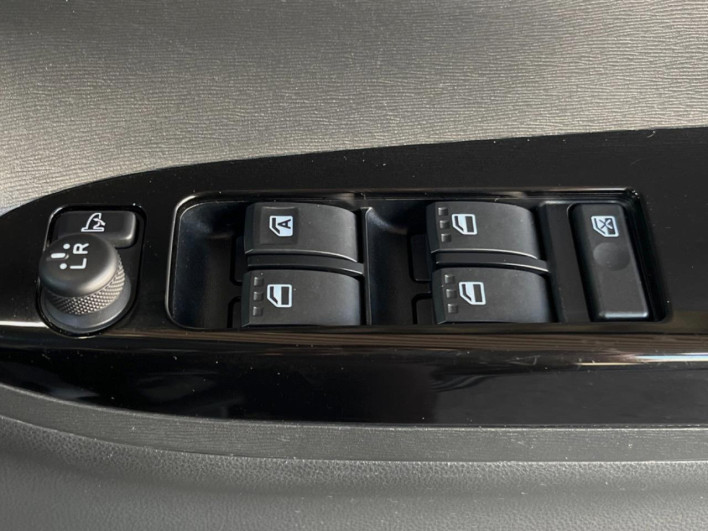 2015 Daihatsu Tanto DBA-LA600S (UW-6a34b308d19bc)[27]