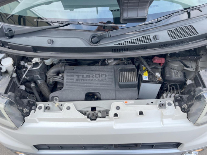 2015 Daihatsu Wake DBA-LA700S (UW-6a34b3164c44a)[23]