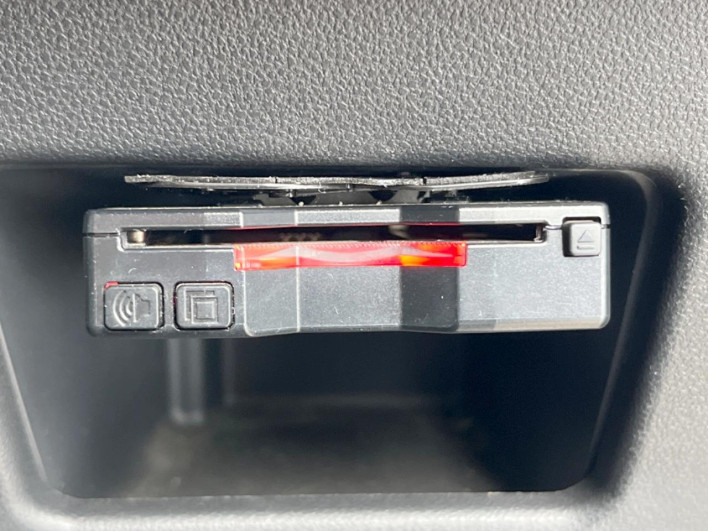2015 Daihatsu Wake DBA-LA700S (UW-6a34b3164c44a)[21]