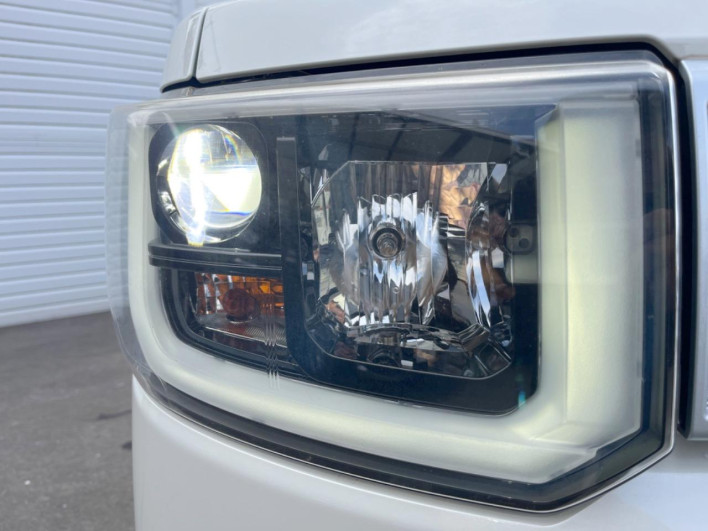 2015 Daihatsu Wake DBA-LA700S (UW-6a34b3164c44a)[28]