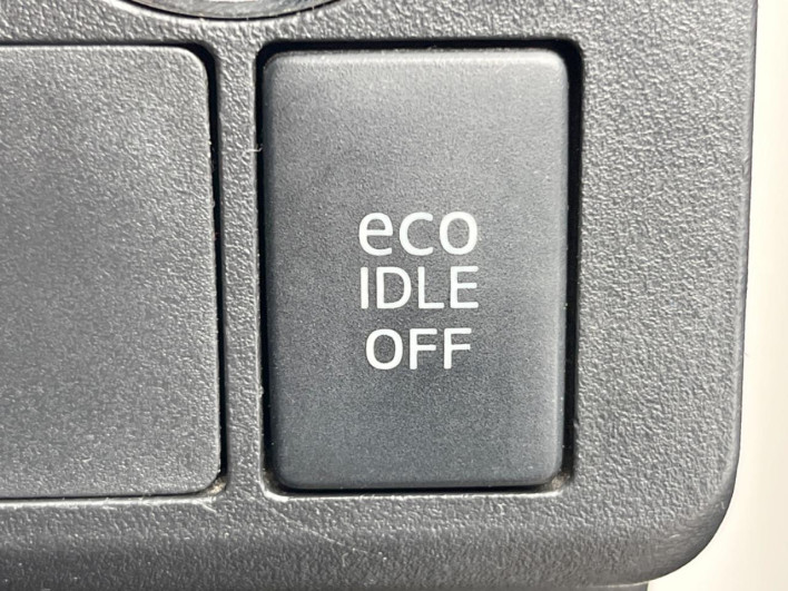 2015 Daihatsu Wake DBA-LA700S (UW-6a34b3164c44a)[17]
