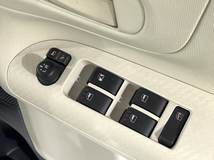 2019 Daihatsu Move Canbus 5BA-LA800S (UW-6a34b31a2e7cf)[6]