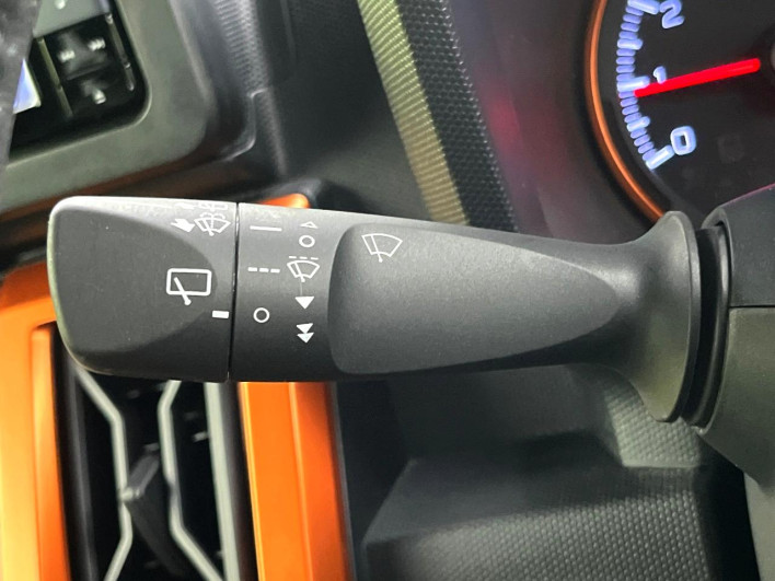 2020 Daihatsu Taft 5BA-LA900S (UW-6a34b31f2175a)[17]