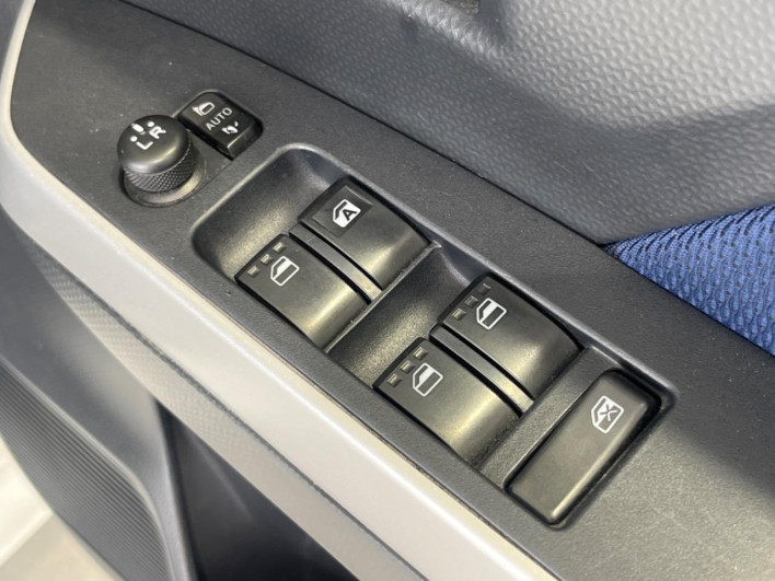 2018 Toyota Roomy DBA-M900A (UW-6a34b326603f2)[21]