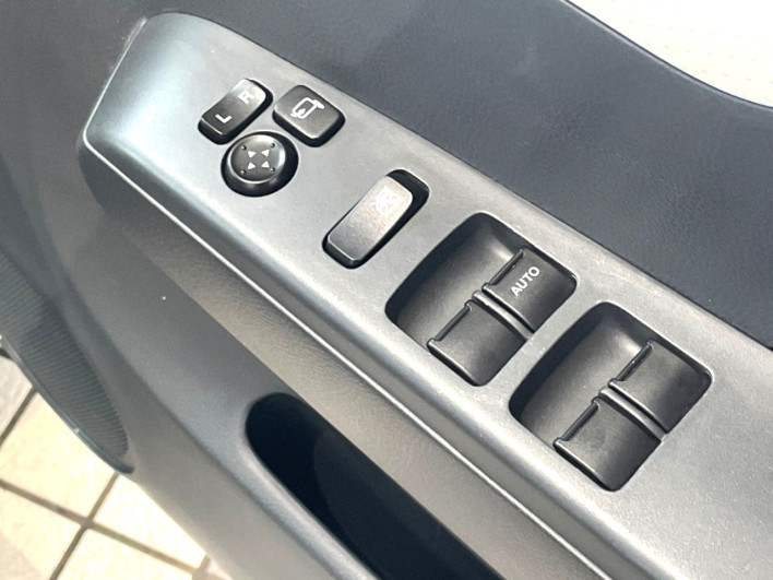 2012 Nissan Moco DBA-MG33S (UW-6a34b33bd0d53)[6]