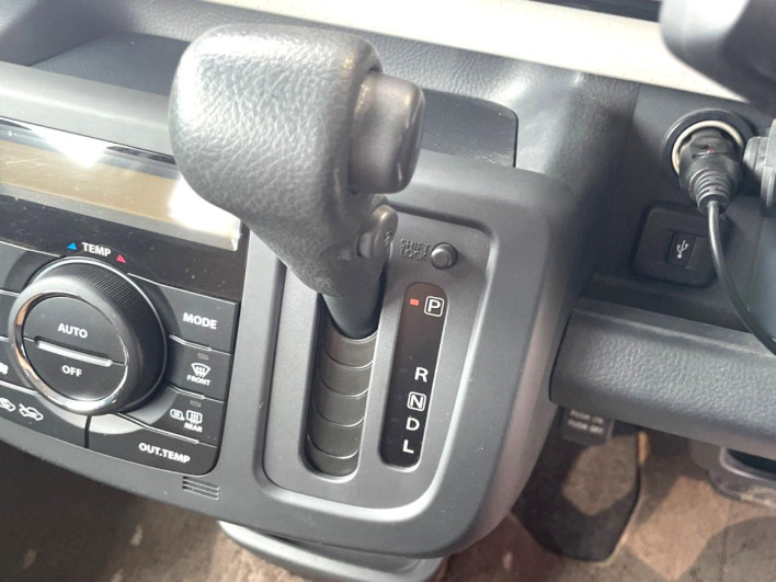 2012 Nissan Moco DBA-MG33S (UW-6a34b33bd0d53)[13]